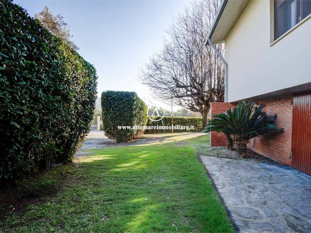 Villa a Seravezza in via alcide de gasperi , 93 - Foto 3