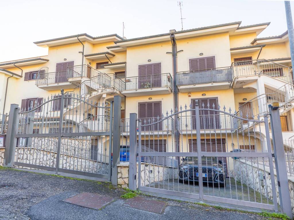 Appartamento a Mentana in Via Tevere - Foto 4