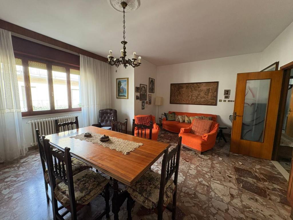 Appartamento a Aprilia in Via degli Aranci - Foto 2