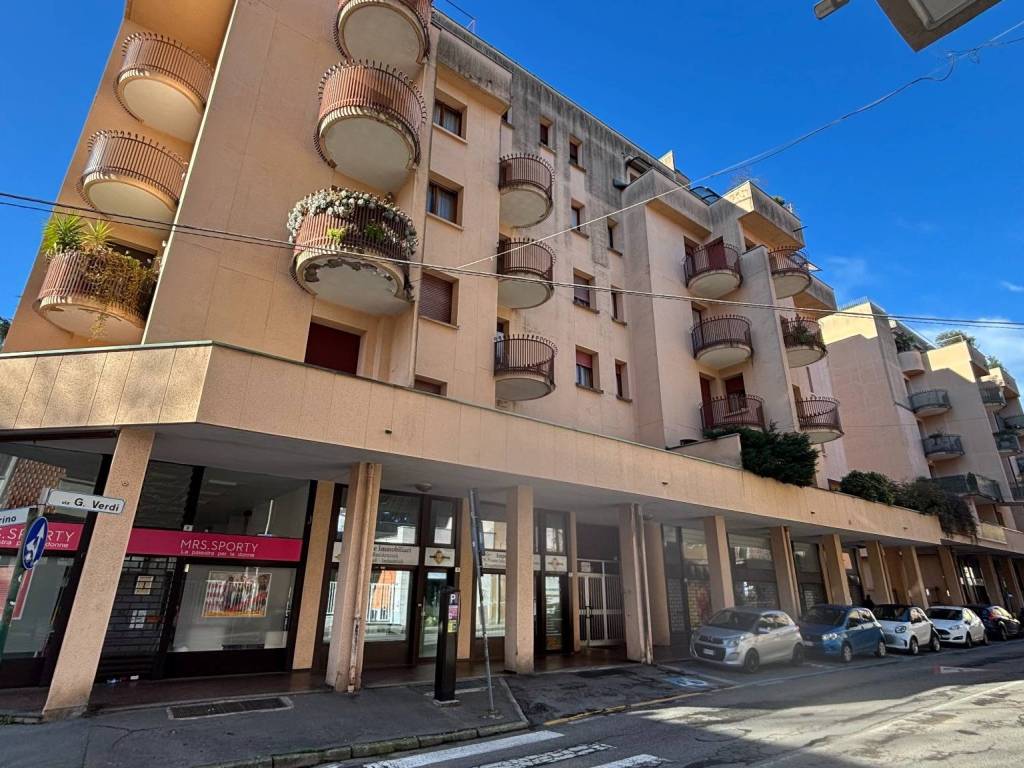 Appartamento a Saronno in Via Giuseppe Verdi, 8 - Foto 2