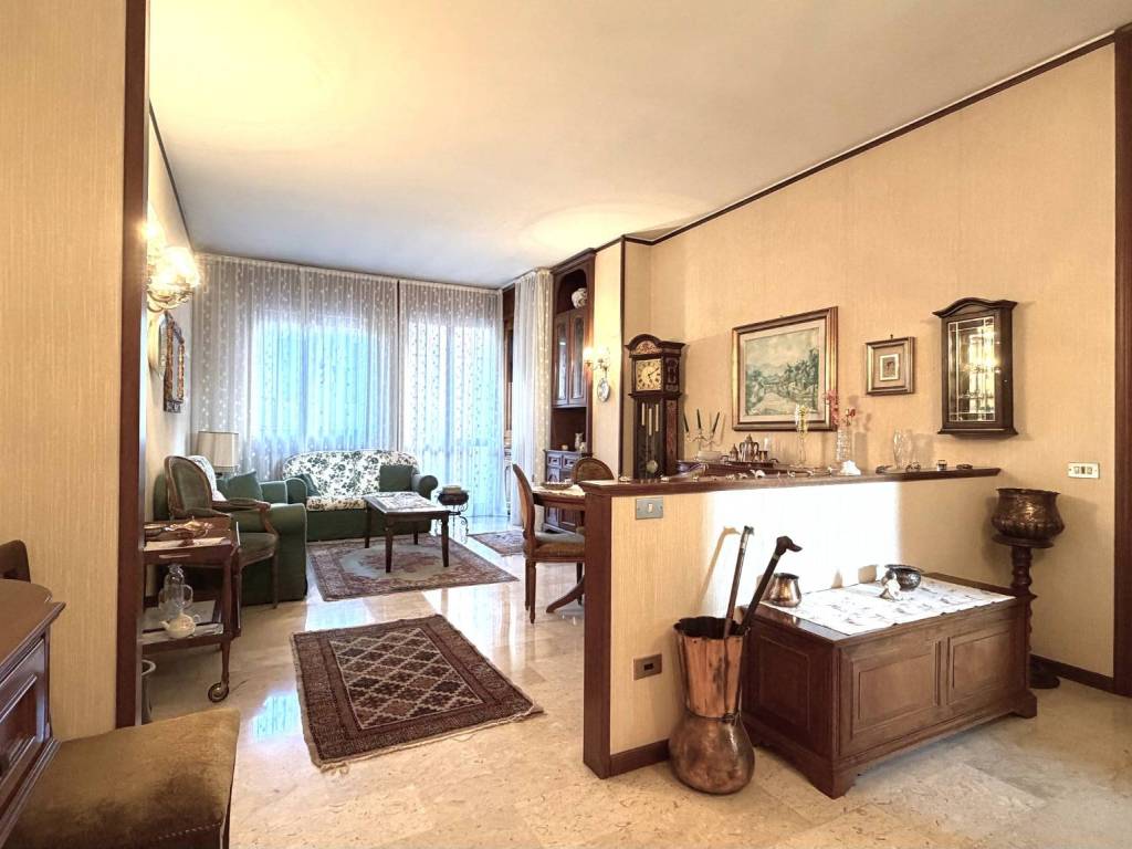 Appartamento a Saronno in Via Giuseppe Verdi, 8 - Foto 5