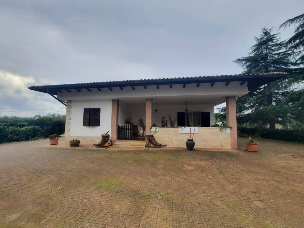 Villa a Ruvo di puglia in Strada Provinciale di Castel del Monte - Foto 2