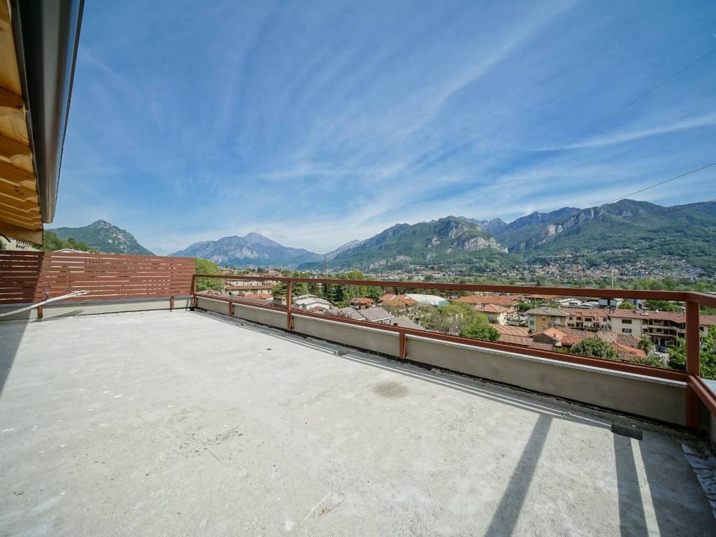 Attico / mansarda a Olginate in Via Albegno, 23 - Foto 2