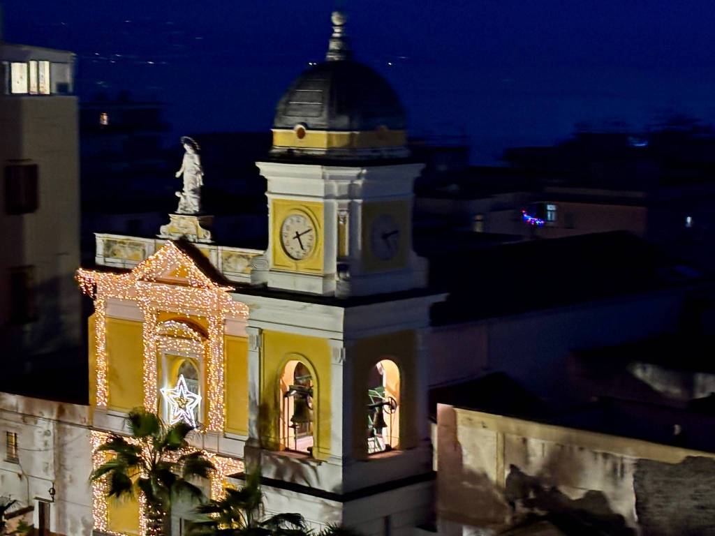 Appartamento a Torre del greco in Corso Vittorio Emanuele, 184 - Foto 4