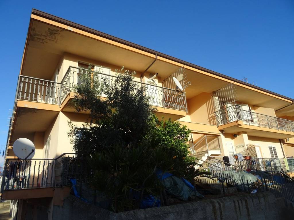 Appartamento a Badolato in Viale Aldo Moro Traversa 1, 2 - Foto 3