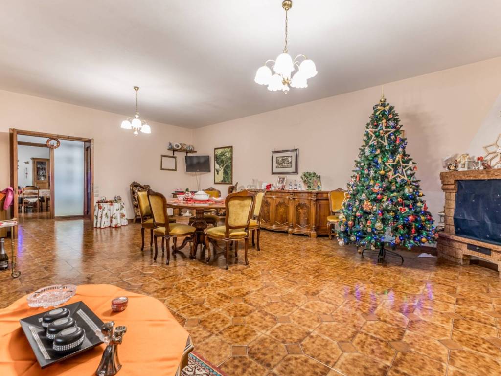 Villa a Pontinia in Strada Lungo Botte - Foto 3