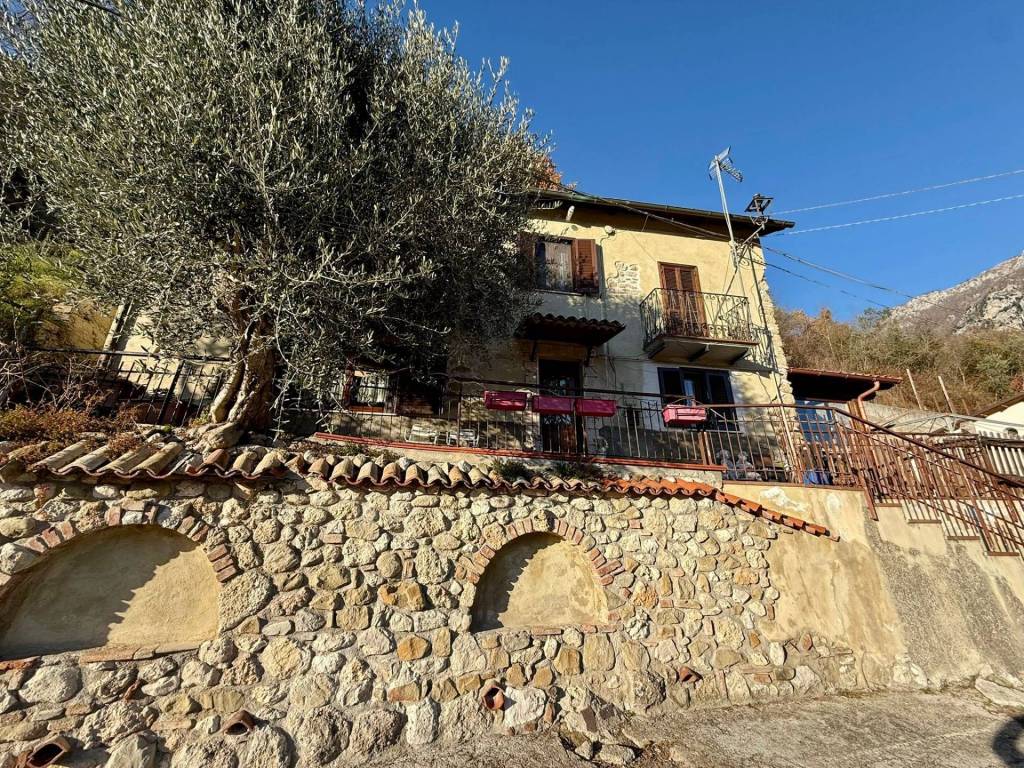 Casa indipendente a Antrodoco in Via Vespasiano, 36 - Foto 3