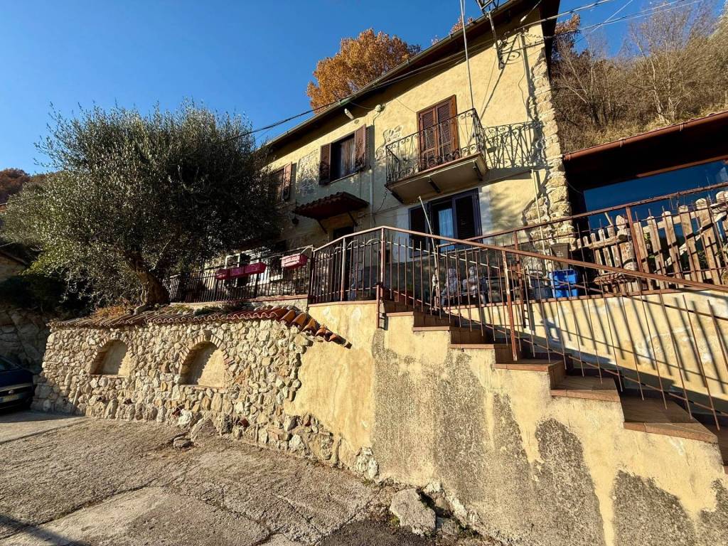 Casa indipendente a Antrodoco in Via Vespasiano, 36 - Foto 4