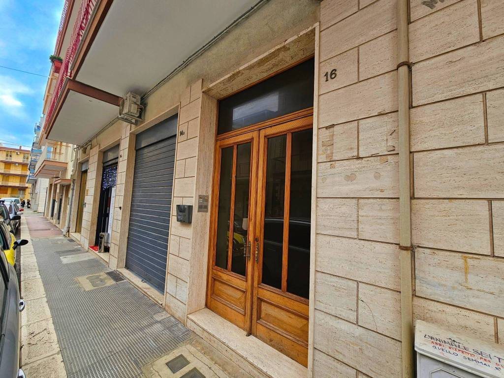 Appartamento a Mola di bari in Via Gaetano Salvemini, 16 - Foto 3