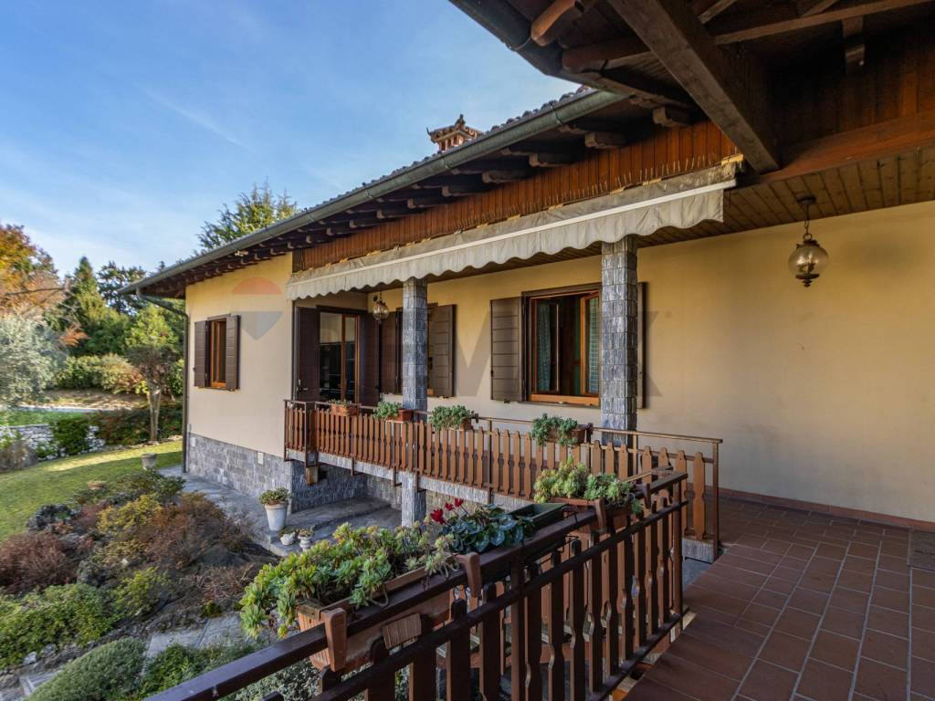 Villa a Cassago brianza in Via Alessandro Volta - Foto 5