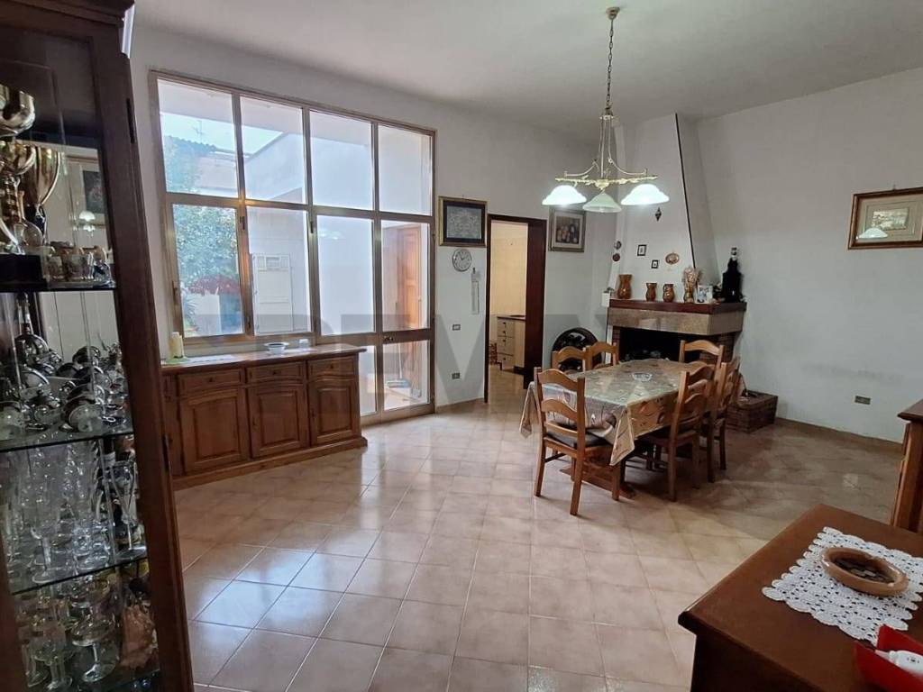 Casa indipendente a Copertino in Via Corsica - Foto 2