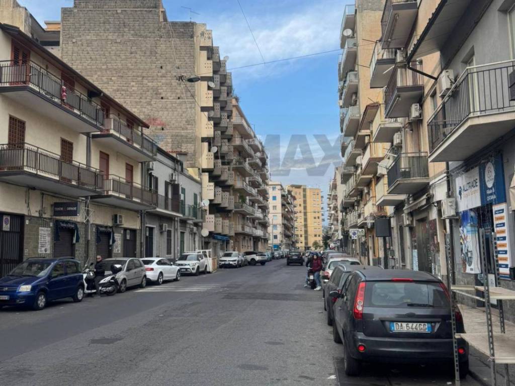 Box / garage a Catania in Via Aurelio Saffi - Foto 3