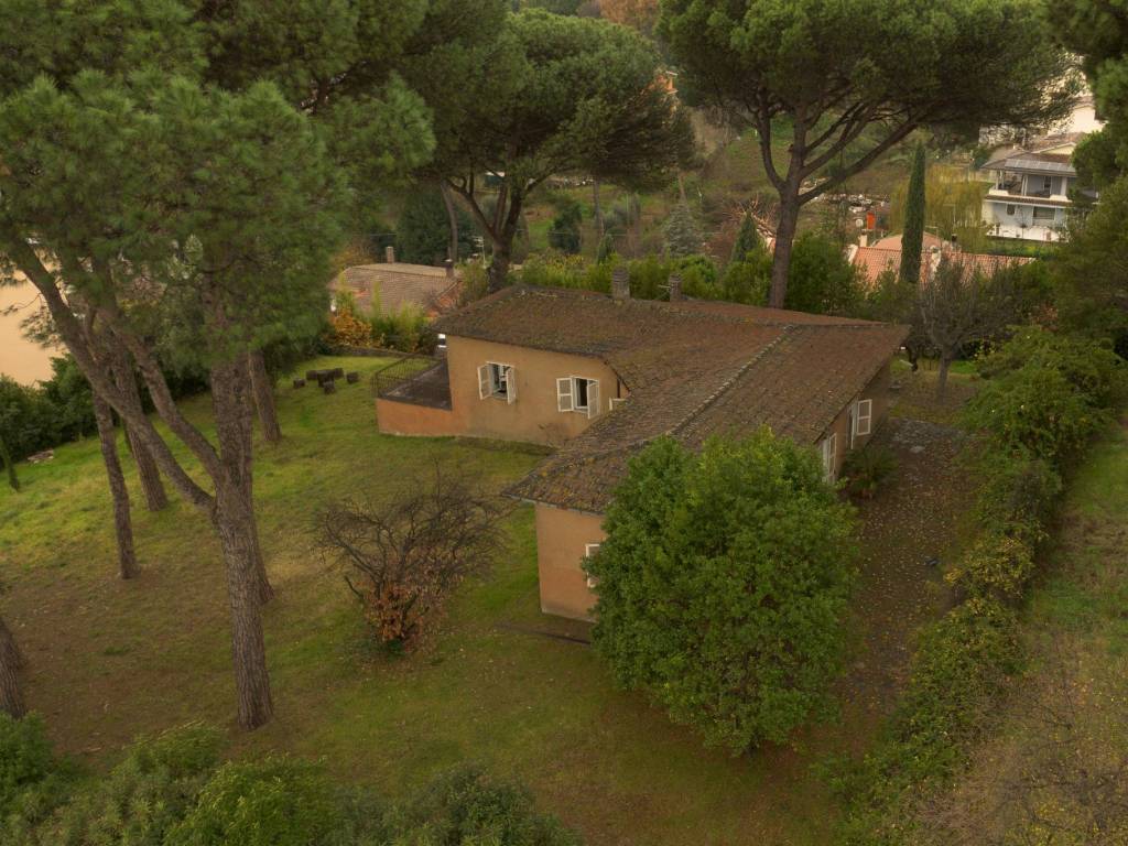 Villa a Castelnuovo di porto in Via Montefiore, 4 - Foto 3