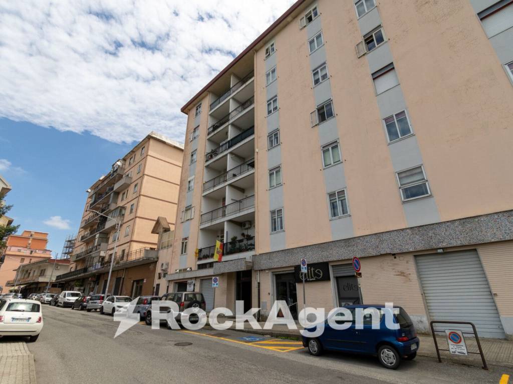 Appartamento a Catanzaro in Via Ettore Vitale, 18 - Foto 2