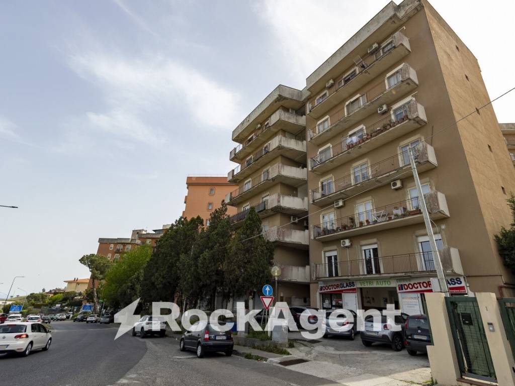 Appartamento a Catanzaro in Viale Vincenzo de Filippis, 68 - Foto 2