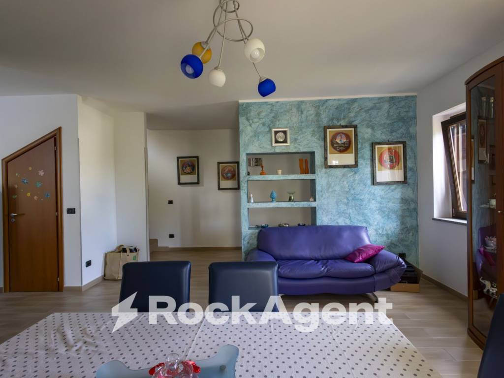 Villa a Catanzaro in Viale Barlaam da Seminara, 16 - Foto 4