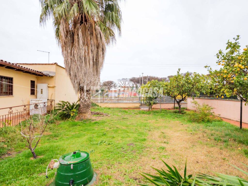 Villa a Fiumicino in Via della Stazione di Maccarese, Maccarese-Stazione - Foto 5