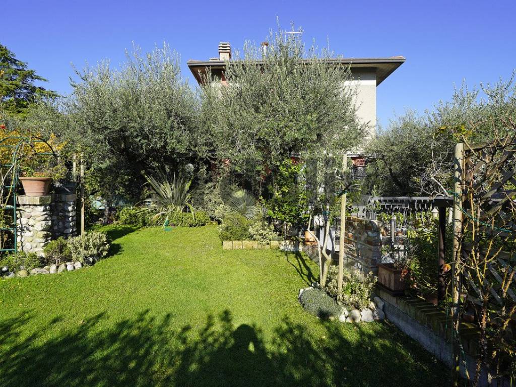 Villa a Sirmione in Via San Remo 4 - Foto 3