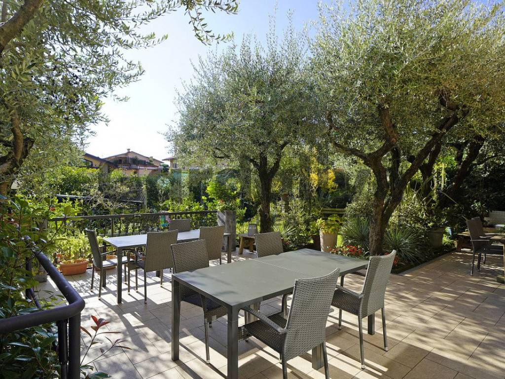 Villa a Sirmione in Via San Remo 4 - Foto 4