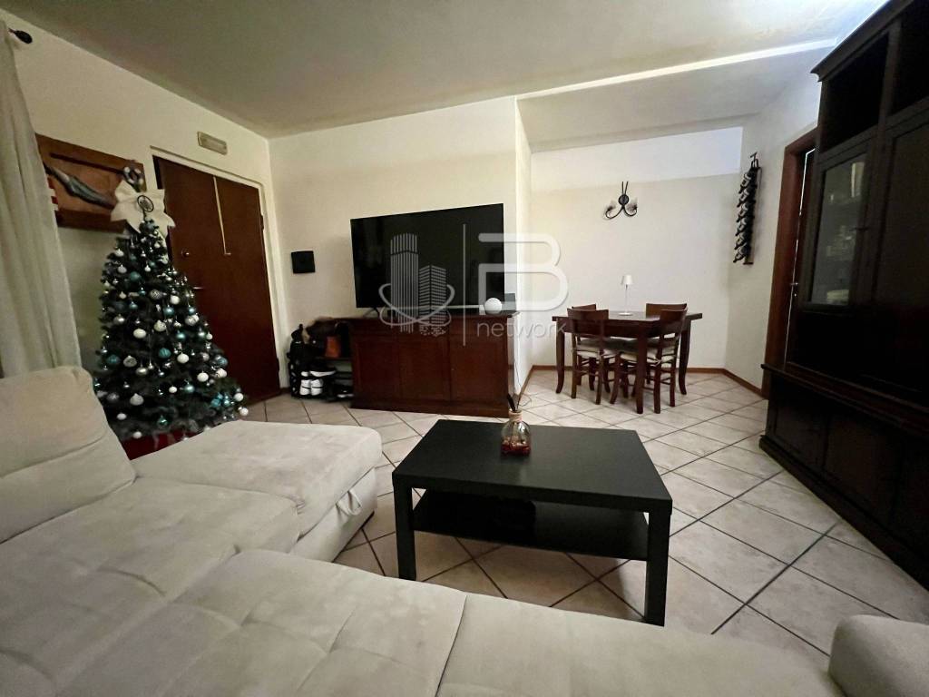 Appartamento a Massa e cozzile in Via Giacomo Leopardi - Foto 2