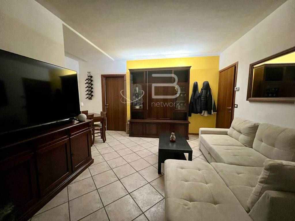Appartamento a Massa e cozzile in Via Giacomo Leopardi - Foto 4