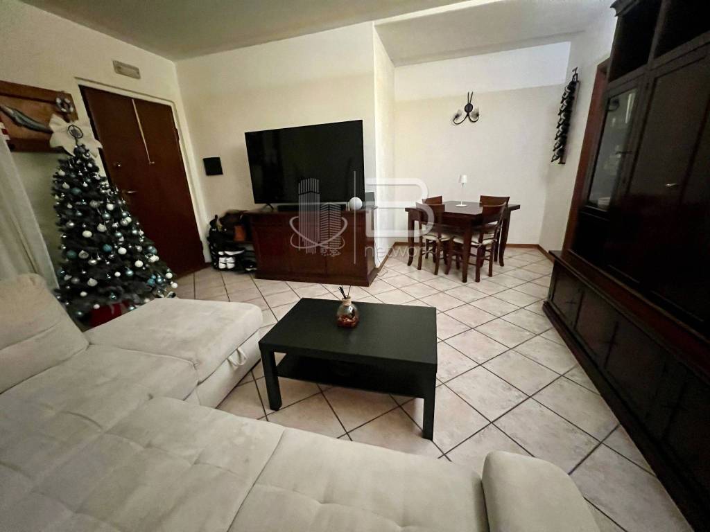 Appartamento a Massa e cozzile in Via Giacomo Leopardi - Foto 5