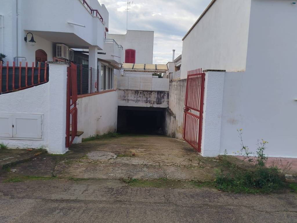 Box / garage a Sannicola in Via Giovanni da Verrazzano - Foto 2