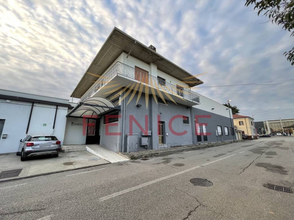 Immobile a Montebelluna in Via Cal Piccole - Foto 2