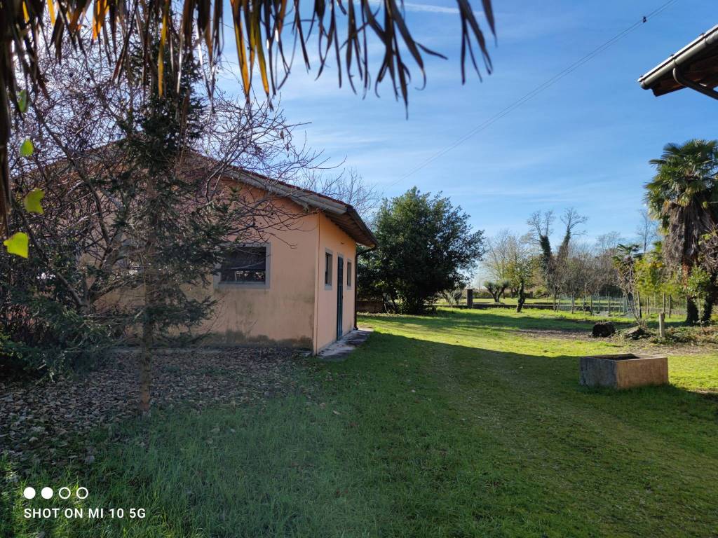 Rustico / casale a Manzano in Via Ludovico Ariosto, 5 - Foto 4