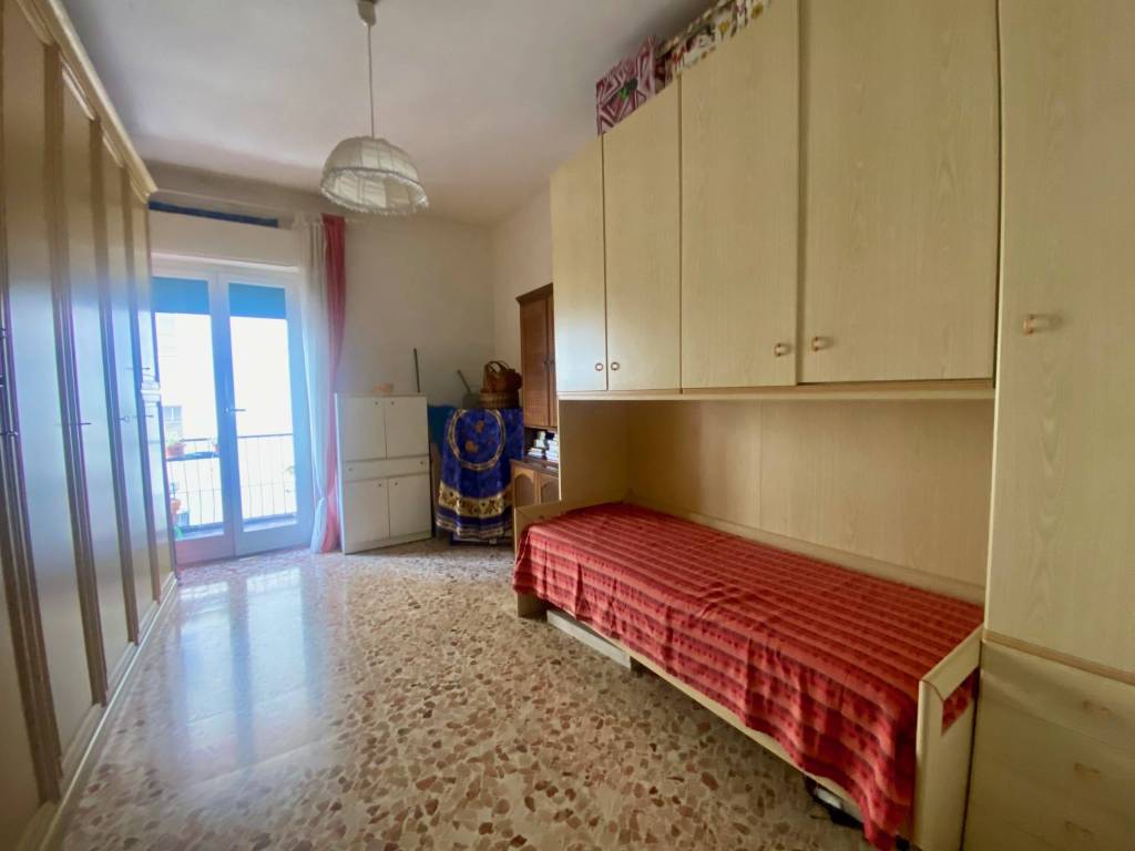 Appartamento a Imperia in Via Tommaso Schiva - Foto 4