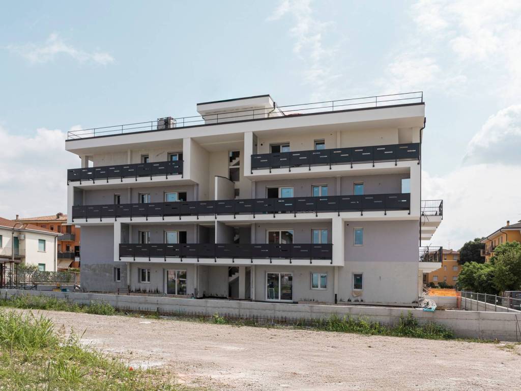 Appartamento a Verona in Via Lazio - Foto 2