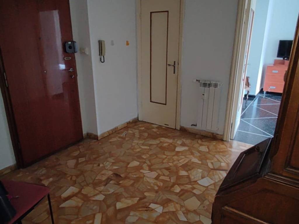 Appartamento a Genova in Via Molassana - Foto 4