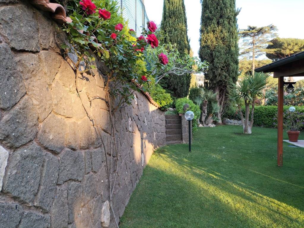 Villa a Grottaferrata in Viale San Bartolomeo - Foto 4