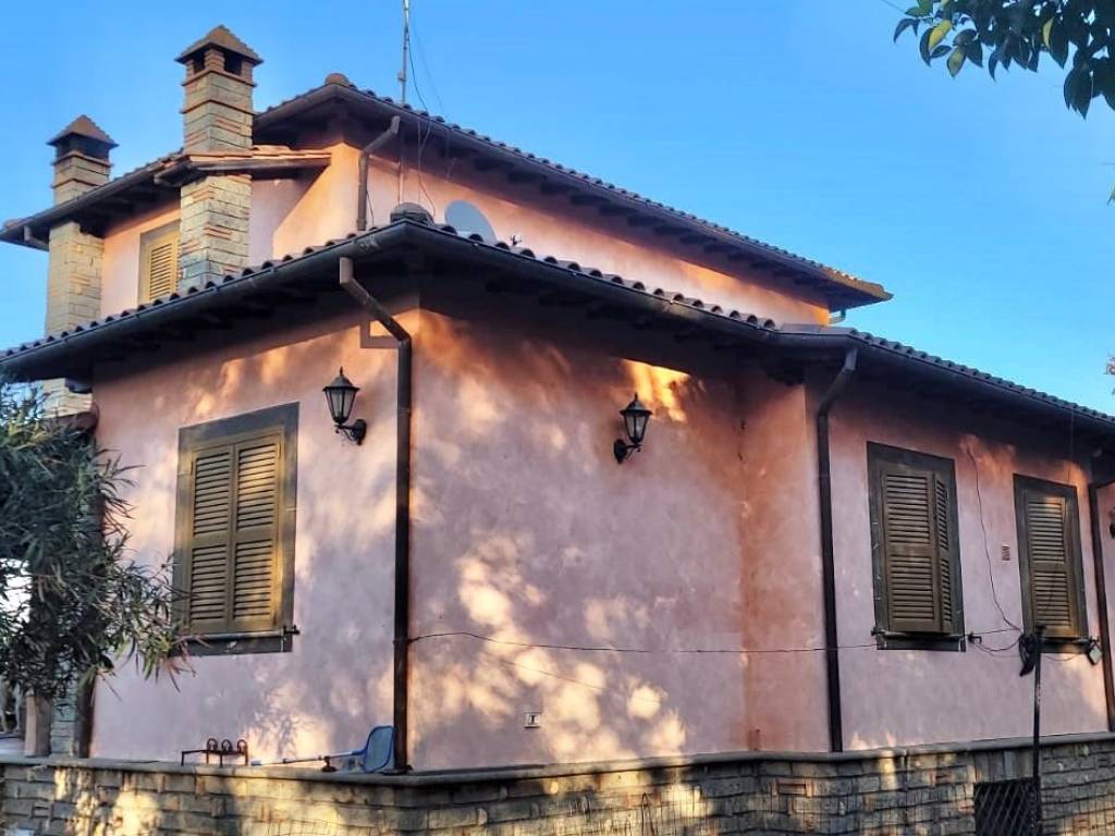 Villa a Blera in Strada Provinciale Barbaranese - Foto 2
