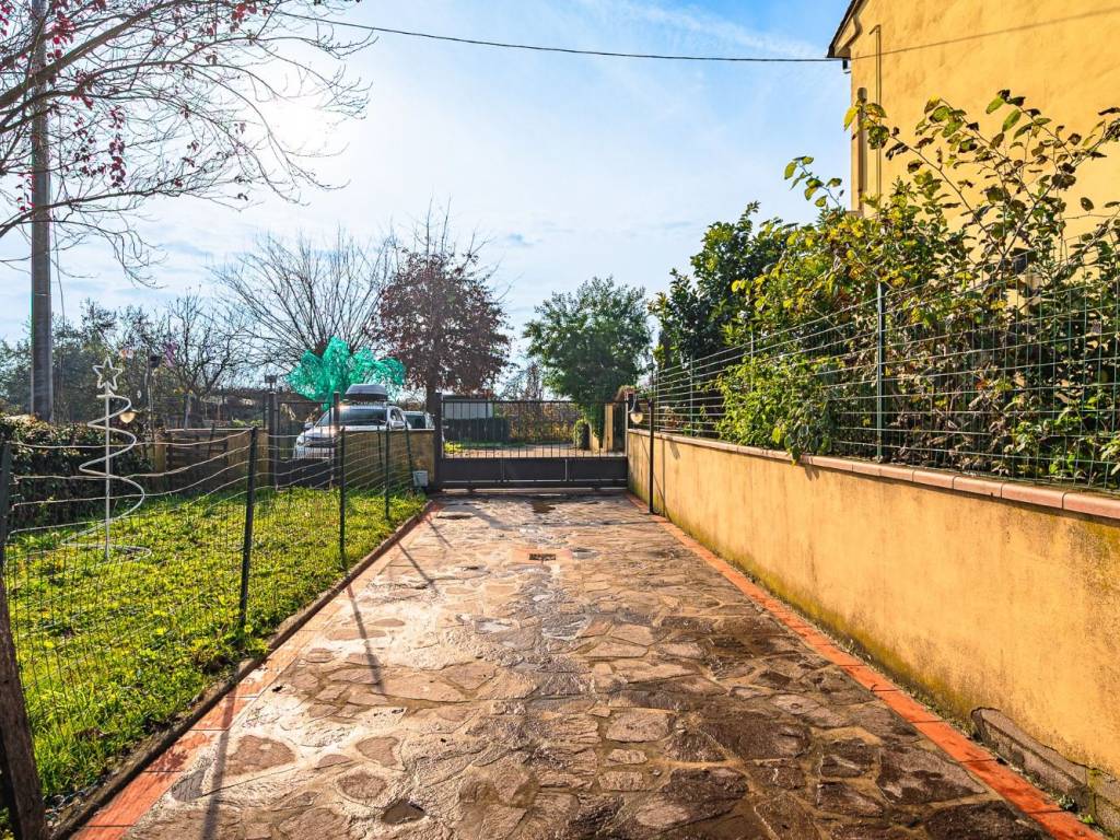 Villa a Pistoia in Via Pratale - Foto 2