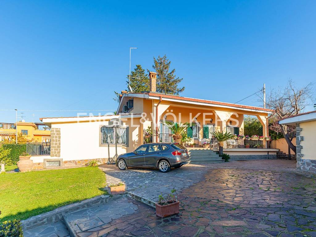 Villa a Frascati in Via Macchia dello Sterparo - Foto 3