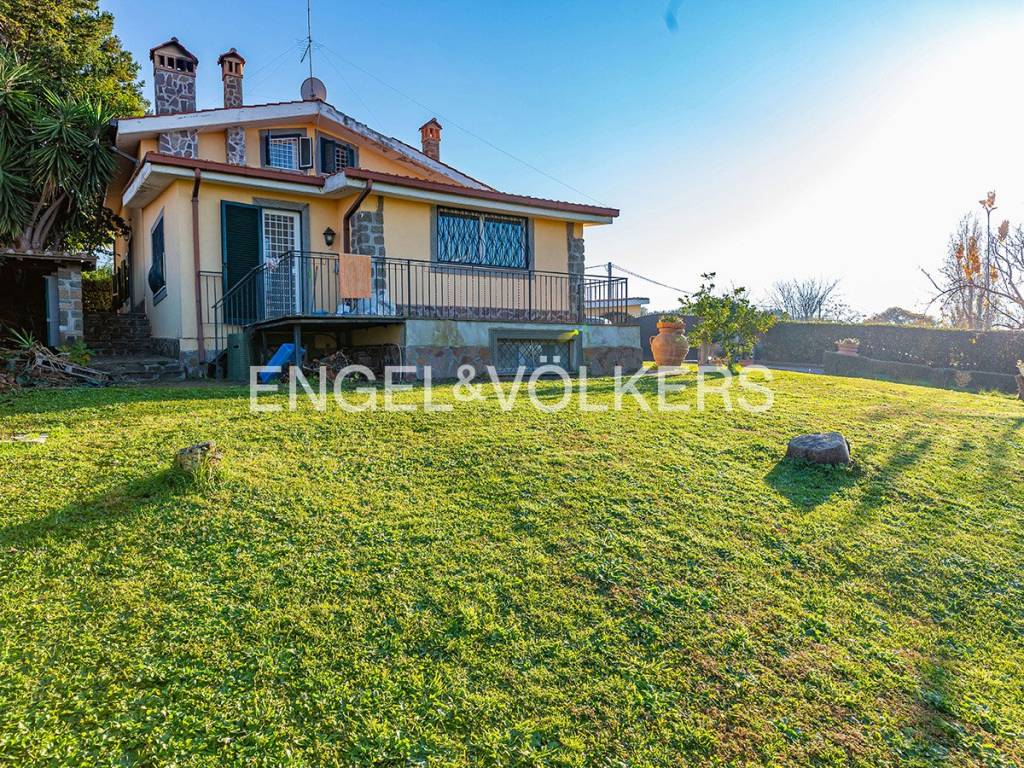 Villa a Frascati in Via Macchia dello Sterparo - Foto 4