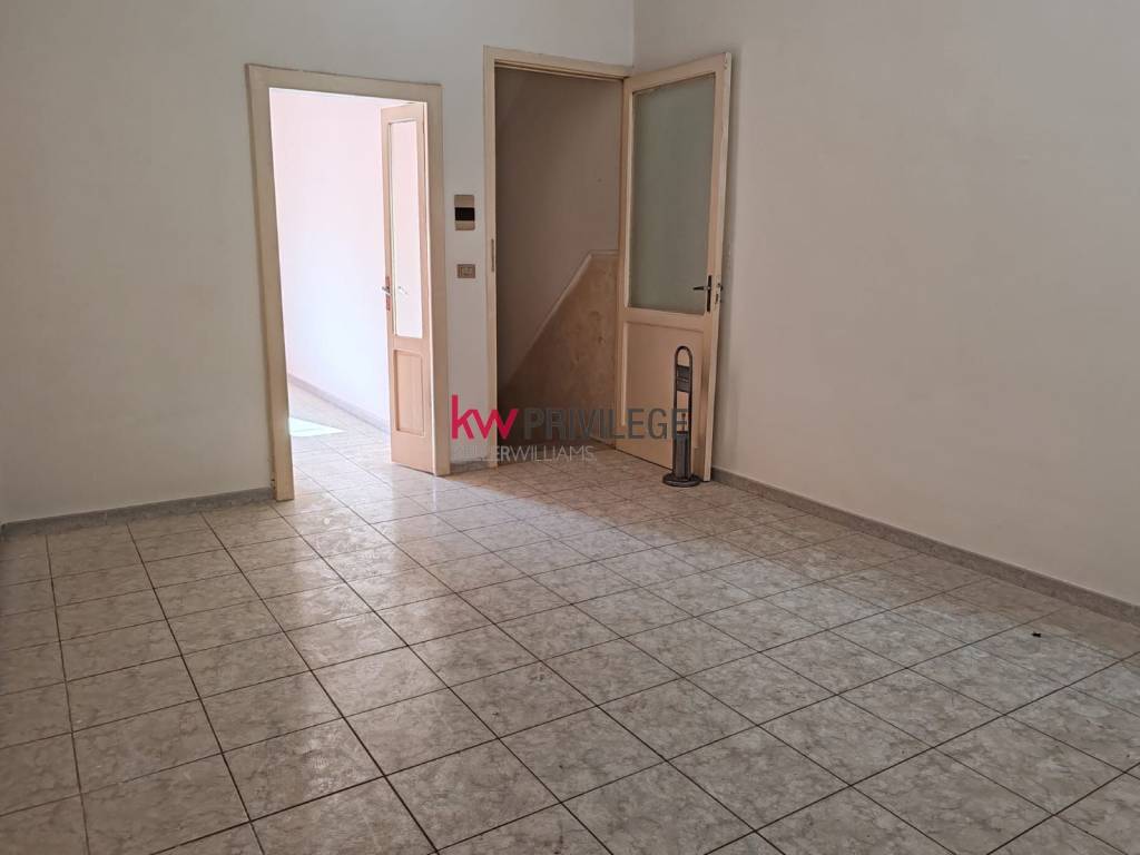 Appartamento a Francavilla fontana in Via Cesare Battisti, 115 - Foto 2