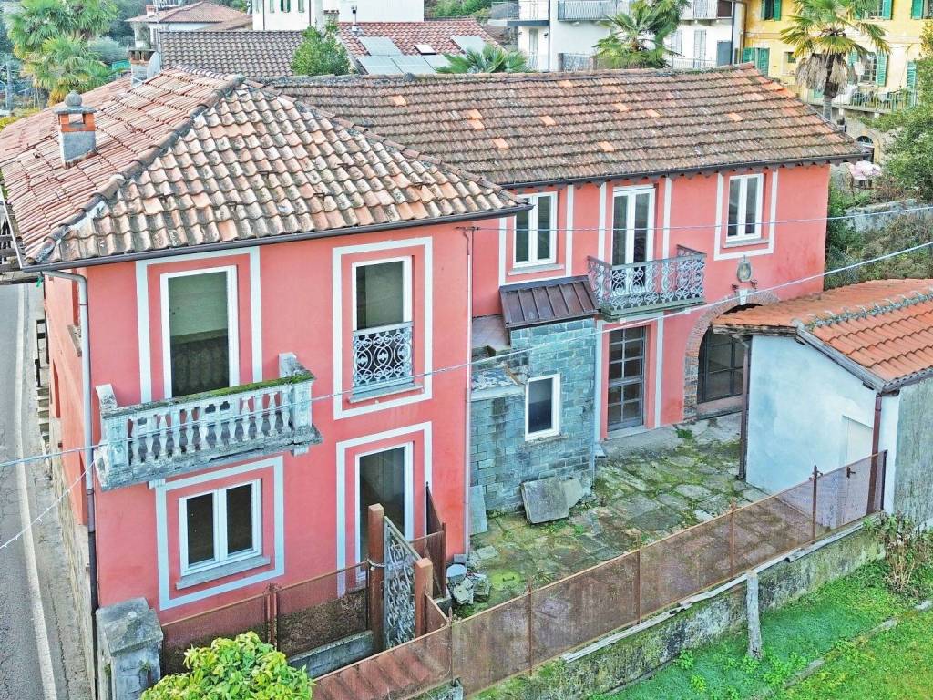 Villa a Brovello-carpugnino in Via Italia, 95 - Foto 2