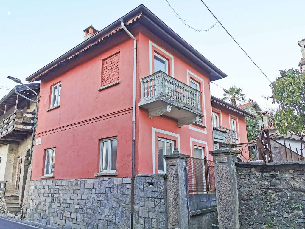 Villa a Brovello-carpugnino in Via Italia, 95 - Foto 4