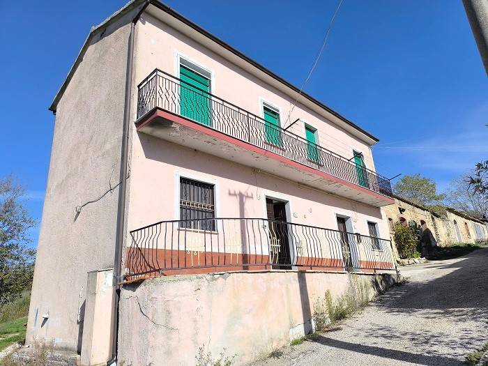 Villa a Gesualdo in contrada spina - Foto 3