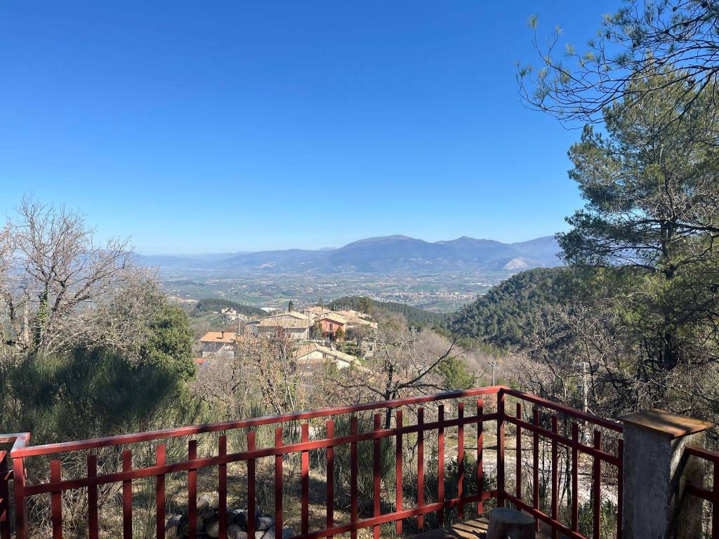 Casa indipendente a Spoleto in Strada Montelirossi - Foto 5