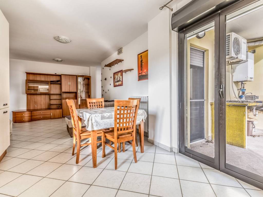 Appartamento a Latina in Via Conti d'Anagni - Foto 4