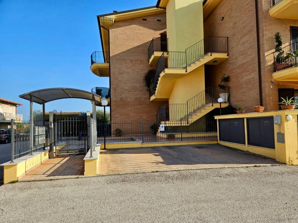 Appartamento a Fermo in Contrada Canale - Foto 3