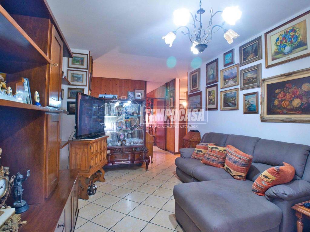 Appartamento a Novara in Via Monte San Gabriele - Foto 2