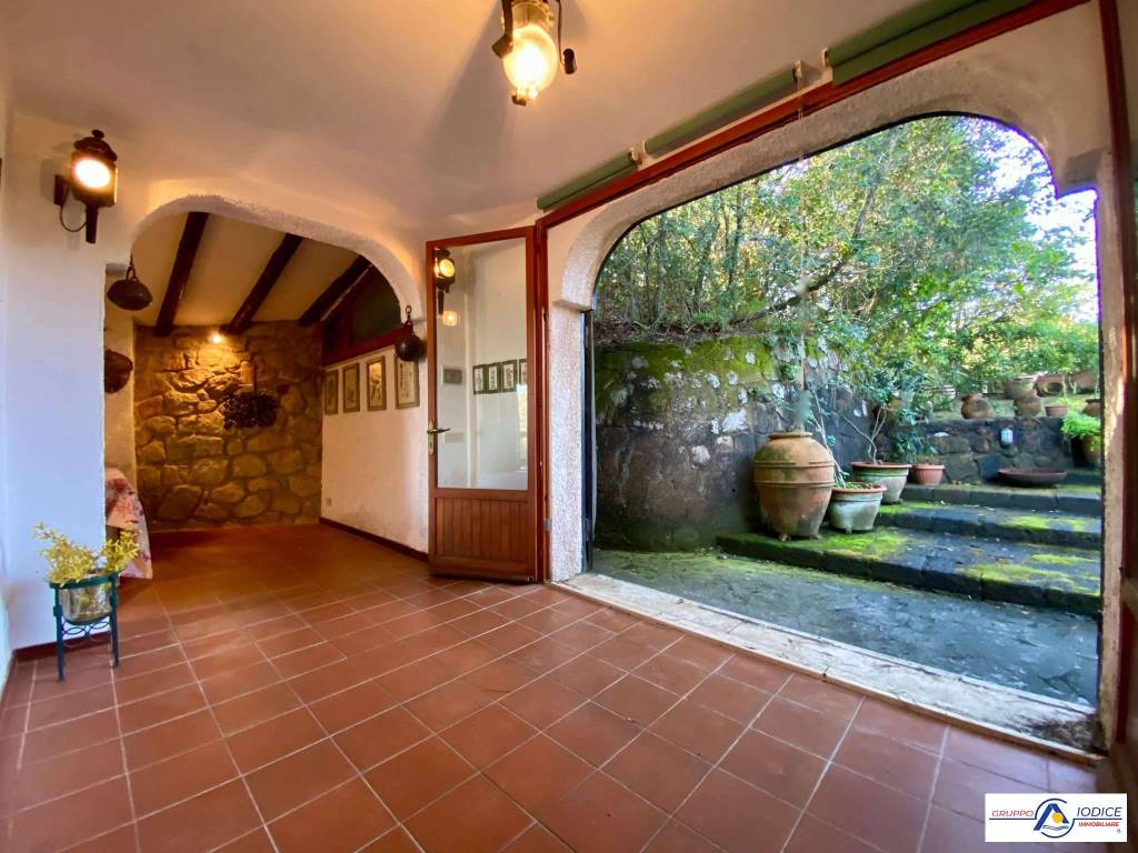 Villa a Sabaudia in Strada Lungomare Pontino, 10155 - Foto 2