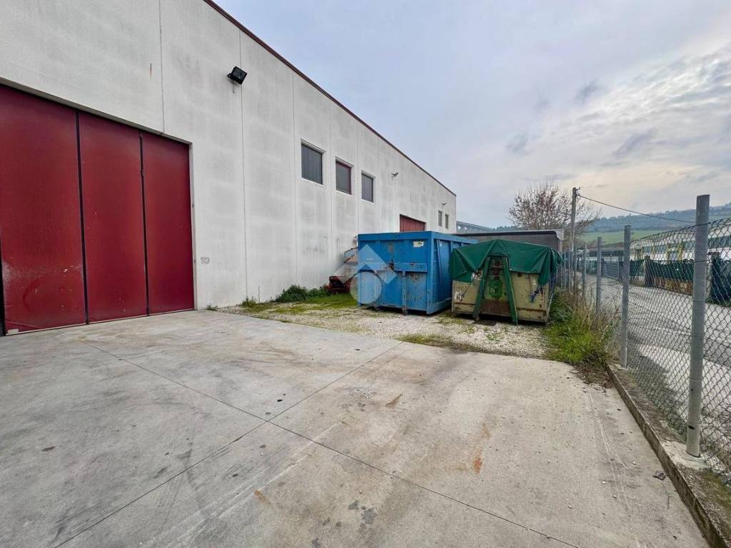 Immobile a Tortoreto in Via Del Commercio, 2 - Foto 2