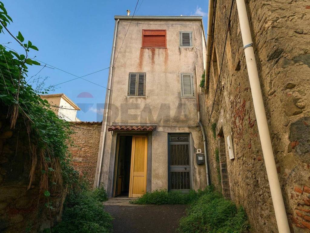 Casa indipendente a Castiglione di sicilia in Via de napoli, 1 - Foto 3