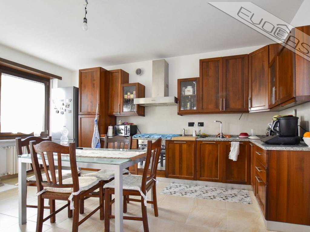 Casa indipendente a Pinerolo in Via Giovanni Amparore, 3 - Foto 3