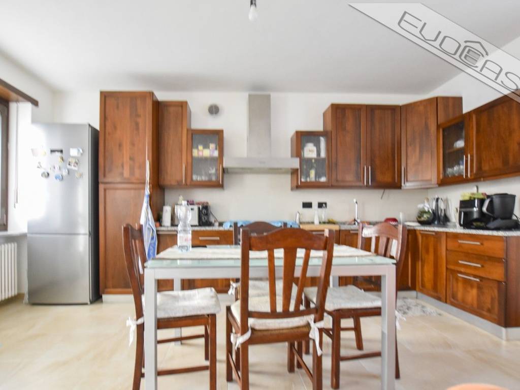 Casa indipendente a Pinerolo in Via Giovanni Amparore, 3 - Foto 4
